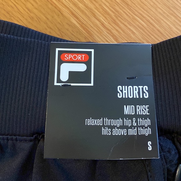 FILA shorts with pockets - Picture 3 of 4